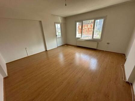 Apartament Ne Shitje 2+1 Tek Rruga e Kavajes (ID B120726) Tirane