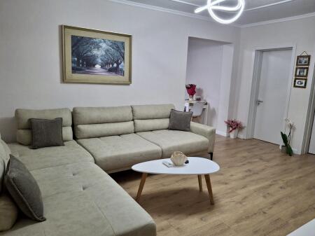 📣 QERA SUPER Apartament 3+1 Me 2 Tualete 📍 Komuna e Parisit, Prane Rruges Se Kosovareve ✨