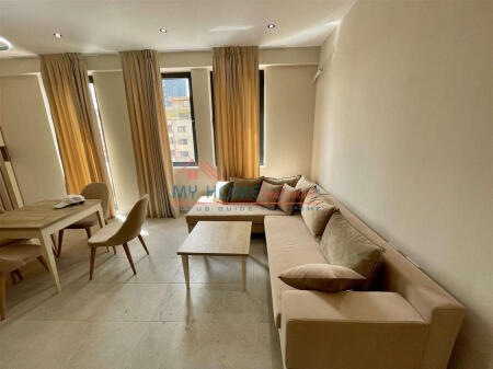 Apartament 1+1 me Qera Rruga e Barrikadave