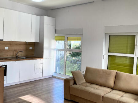 🏠 Jepet Apartament 2+1 me Qera te Mangalem 21, Ali Dem, Tirane