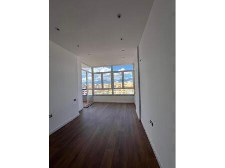 Shitet, Apartament 1+1, Astir, Tiranë
