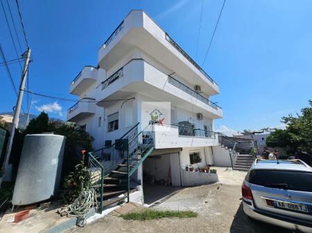 🏡 Shitet vilë 4-katëshe në Shkozë , TIRANË