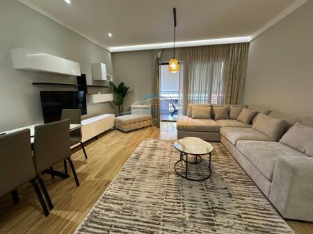 Qira,Apartament 2+1,Kompleksi Delijorgji !   
