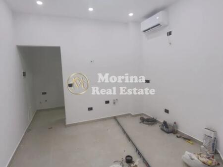 Locale Commerciale in Affitto, Centro, 400 Euro/mese