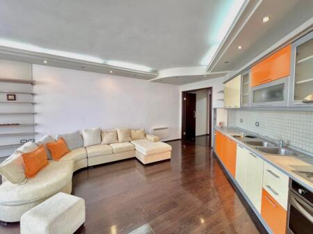 🏢Ne zonen e Kodres se Diellit,Rr.Abraham Lincoln,prane jepet me qera apartament 2+1,i mobiluar.60,000Leke