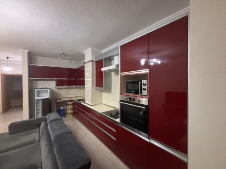 Apartament me qera 2+1