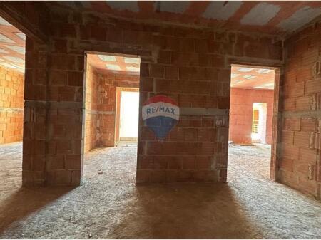 SHITET APARTAMENT 2+1+2, NE ALI DEM