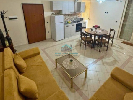 7 pallatet, Vlore- Jepet me qera apartament 1+1
