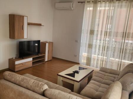 🏢Rruga e Dibres,perballe Ministrise se Mbrojtjes jepet me qera apartament 2+1+2,i mobiluar. 65,000Leke