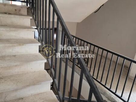 Shitje, Apartament 1+ 1, prane Spitalit Amerikan 2, Cmimi 100,400 Euro