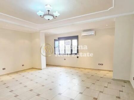 Rent, Business Premises, Skenderbej Square, 950 euros/month
