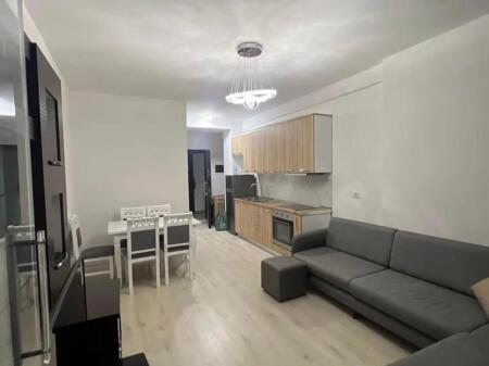 Apartment 1+1 for rent in Astir, Near Green City  📍 Location: Astir, near Green City 🏢 5th floor, new building with elevator 🛋️ Fully furnished and in very good condition 🛏️ Layout: 1 bedroom + 1 living room with kitchen + 1 bathroom + balcony 💶 Price: 450€ / month  ✅ Ideal option for couples or individuals seeking comfort and easy access to the main areas of Tirana.