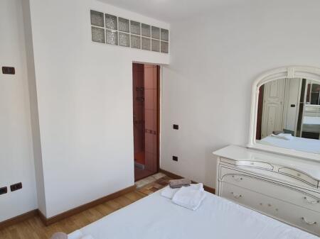 Apartament me qira 2+1+2 – Laprakë (pas Kupolës, KMY)