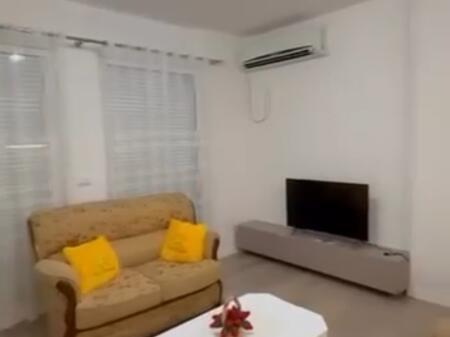 Koshti zoologjik, kompleksi mateo Jepet me qera apartament 1+1+ ballkon