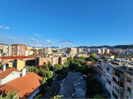 Shitet apartament 2+1 tek Stadiumi Dinamo!
