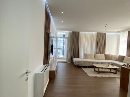 Apartment 3+1+2+2 for sale at Bulevardi i Ri