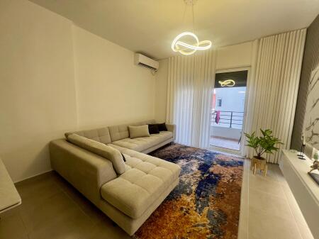 Apartament Per Qera Ne Lungomare
