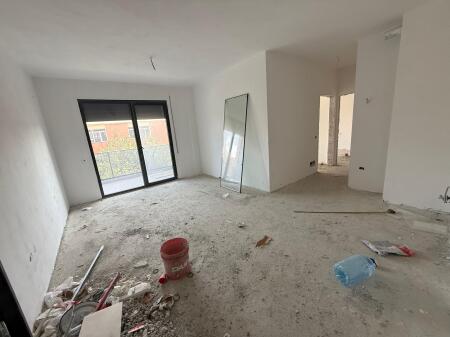 📣 Shitet apartament 2+1+2 📍 Rruga 5 Maji, Tiranë – zonë shumë e kërkuar 🏙️ 💶 Çmimi: 150.000 €, i pa diskutueshem