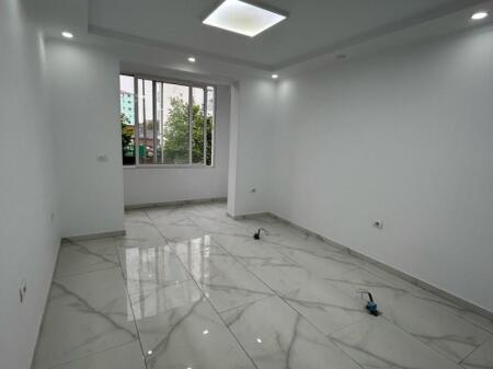 OFFICE FOR RENT 60 M2 DIBRA STREET 700 EURO