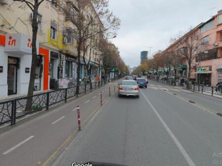 Ambient Komercial me Qira – Rruga e Durrësit
