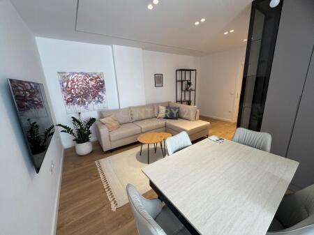 Jepet apartament me qira 1+1 tek Mine Peza