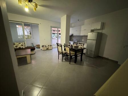 JEPET ME QIRA APARTAMENT 2+1+2 TEK KOPSHTI BOTANIK!