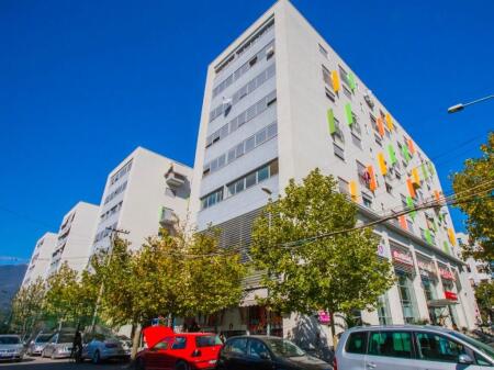Zyrë Moderne me qera në Qendra Konkord, 5 Maji 525 € /Muaj