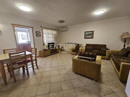 Apartament 3+1+2 me Qira në Shkoze 450 Euro!