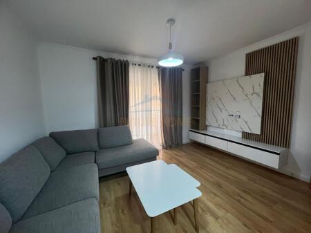 Qera, Apartament 3+1, Bukevardi Zogu i Pare, Tiranë.