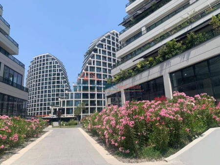 Zyre me qera tek Lake View Residences