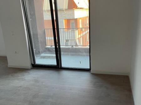 🏡Appartamento 2+1+Posto Auto Vuoto in Affitto a Myslym Shyr