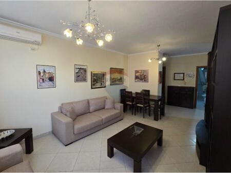 Apartament me qira 2+1+2 Komuna Parisit