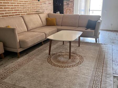 Apartament Me Qera 2+1 tek Komuna e Parisit (ID B2201493) Tirane