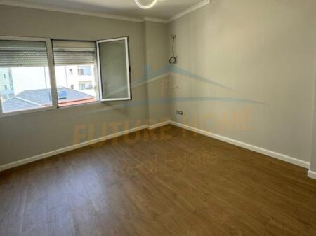 PREZZO RIBASSATO!  Appartamento 2+1 in vendita nella zona di Fresku, Via Shefqet Kuka, Tirana.