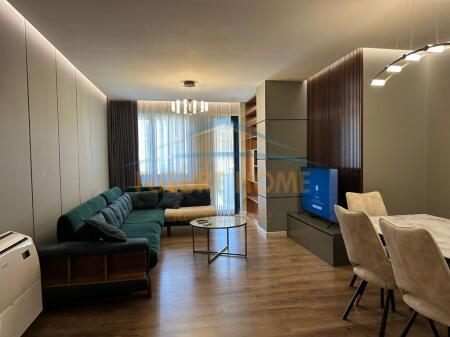 Disponojmë apartament 2+1+2+ Post Parkim, Don Bosko