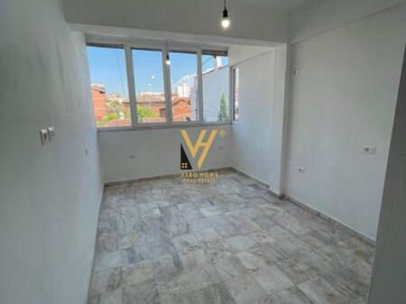 LOCALE COMMERCIALE 90 M2 IN AFFITTO A SELVIA 900 EURO