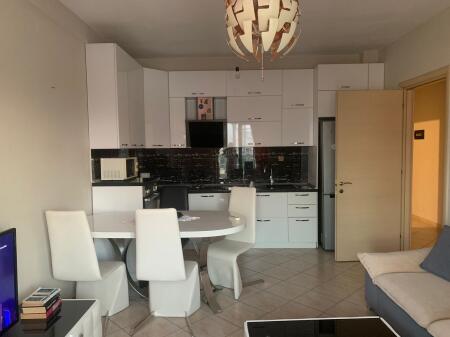 In affitto 2+1 Astir Vicino a Residenca Klensi 550 mila lek