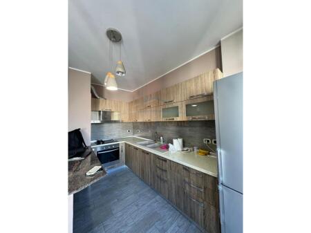 Qera 1+1 ne Fresk , 370€