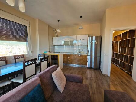 Qera, Apartament 1+1+Post Parkimi, Qendër, Tiranë.