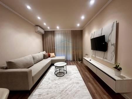 Jepet me qira apartament 1+1 pranë Liqenit të Thatë