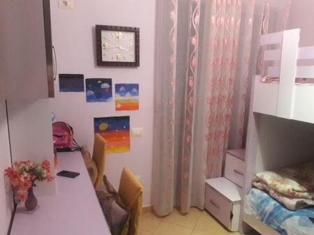 Apartament me qera ne zonen e Freskut