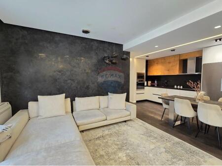Apartament 2+1+2  - Për Qira - Tregu Çam, Tiranë