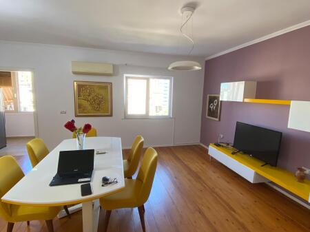 APARTAMENT 2+1+2 ME QIRA - RRUGA E KOSOVAREVE