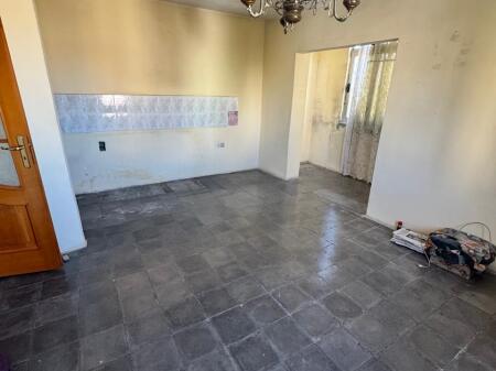 Occasione di investimento!!! Vendiamo 2 appartamenti da 2+1, 160m2, vicino al Palazzo con Freccia