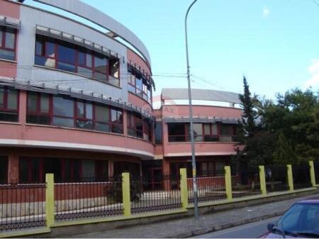 APARTMENT 2+1 FOR RENT NEAR THE RED SCHOOL !