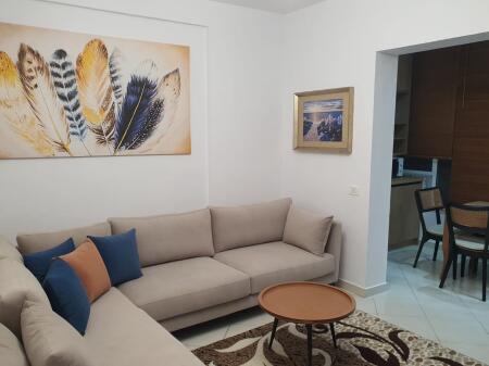 Kodra e Diellit, apartament me qera 1+1,(60,000 leke)
