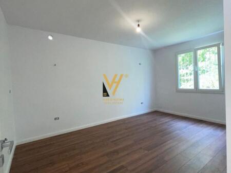 SHITET APARTAMENT 2+1 TE ISH PARKU 150.000 EURO