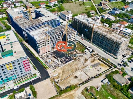 Tek Kompleksi "Ringside Residences", Shitet Apartament 2+1+2 Me Planimetri Perfekte !!