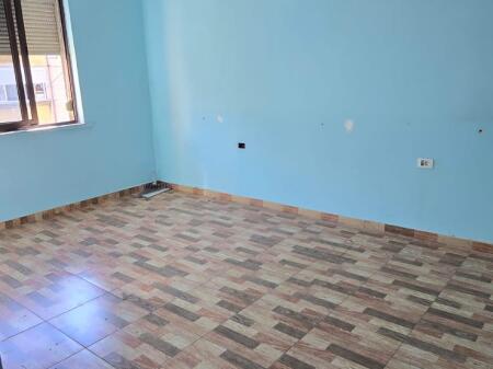 🏢In the 21 Dhjetori area, Kongresi i Lushnjes Street, behind Hotel Mondial, apartment 1+1+Storage for sale, 125,000€