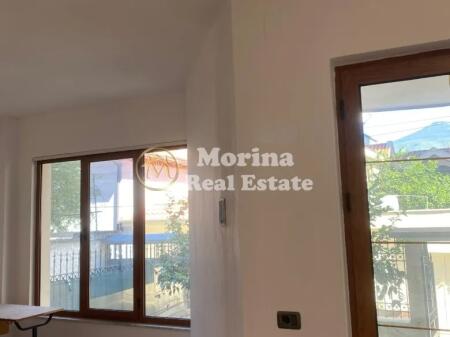 Affitto, Locale Commerciale, Vetrina, 600 euro/mese